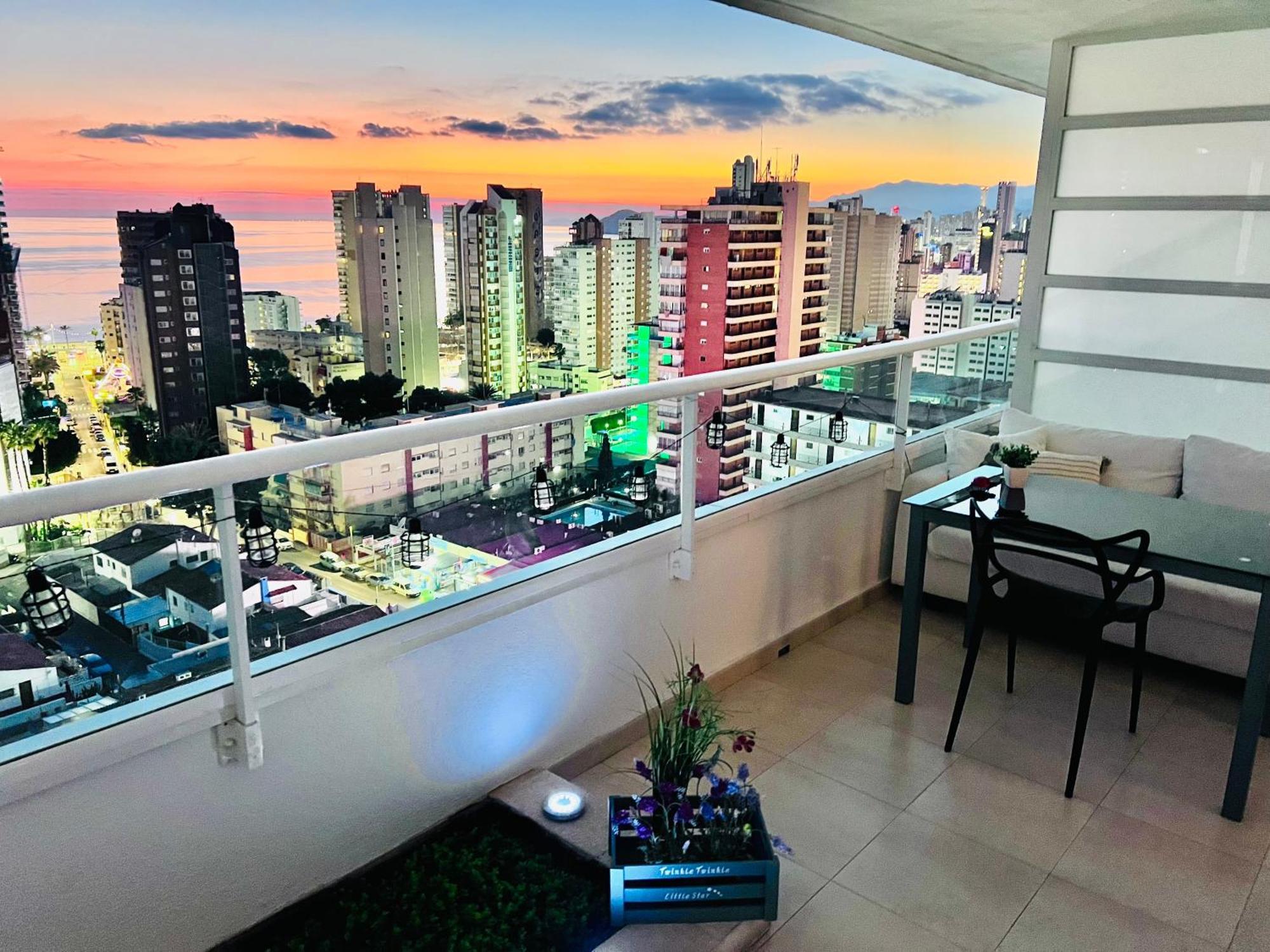 Ferienwohnung Sea View Penthouse! Benidorm Exterior foto